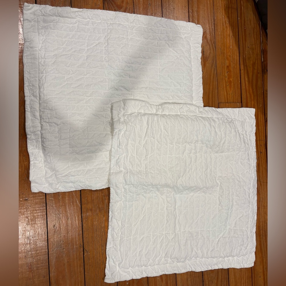 (36) x2 WHITE DOCOFIL PILLOW COVERS